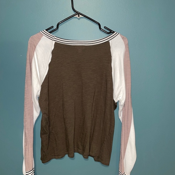 BKE Long Sleeve - Picture 4 of 5